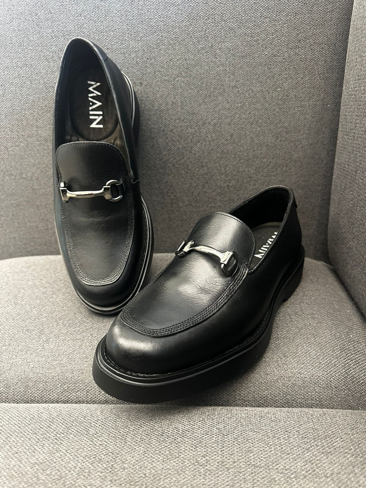 LOAFER MAIN ROCHER - PRETA