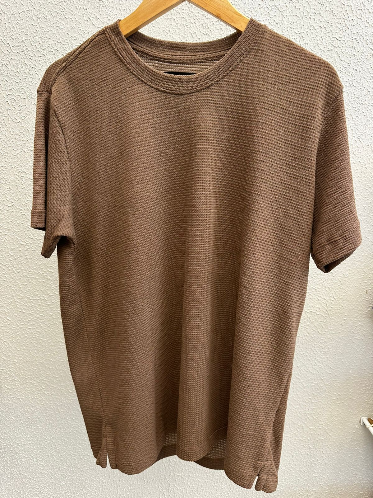 CAMISA RIVIERA MAIN - BEGE ESCURO