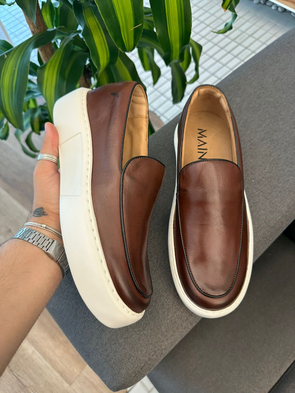 SLIP ON EVEREST - MOURO